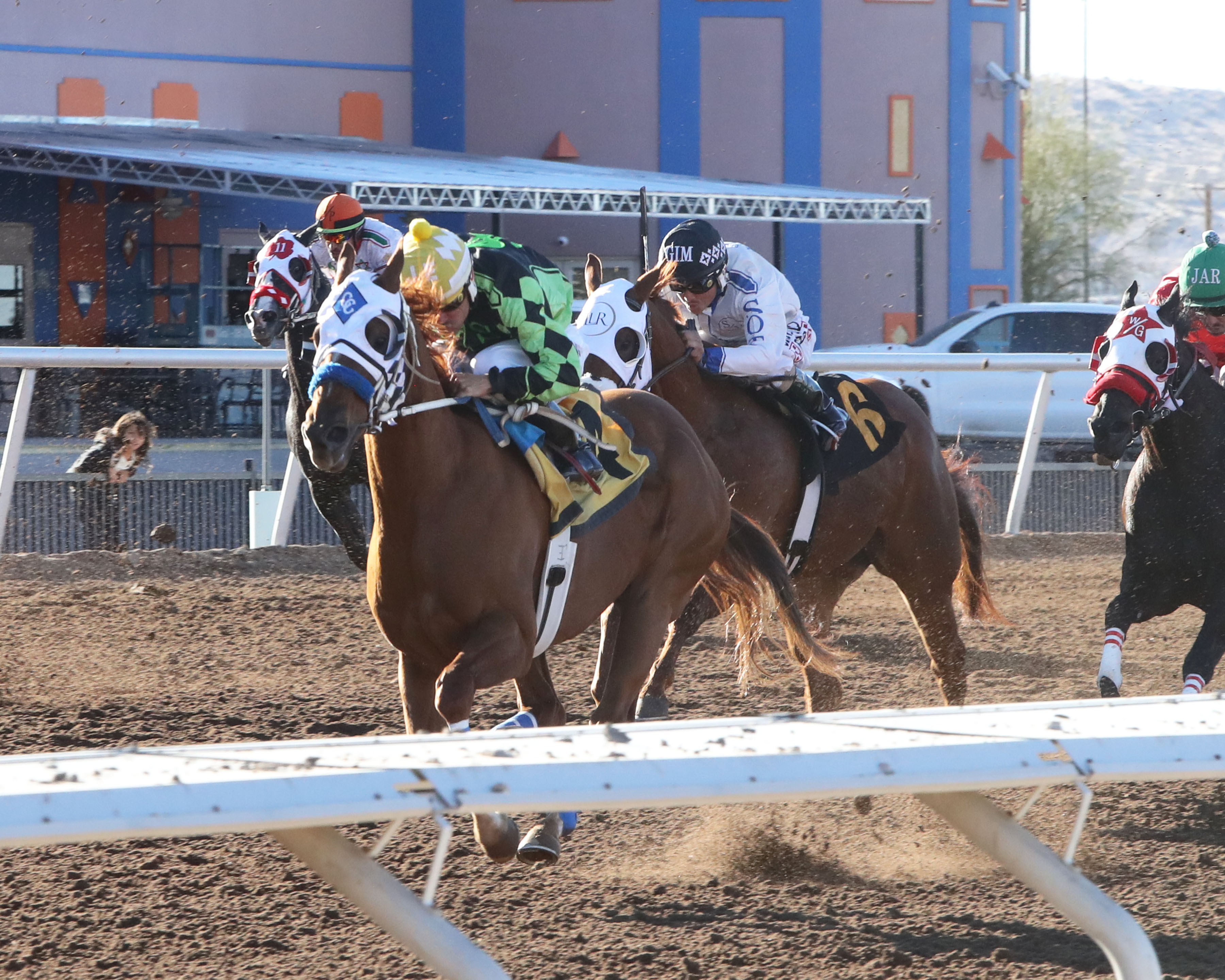 Boot Scoots rallies to win $80,000 Red or Green Stakes; Sure Hit is top qualifier for $189,190 Shue Fly